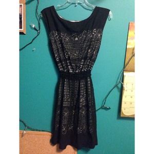 Max Studio dress black and white