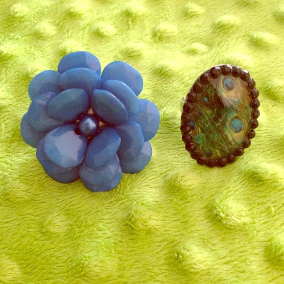 Pair of cocktail rings
