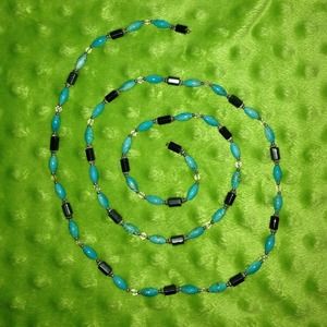 Magnetic necklace/bracelet in turquoise