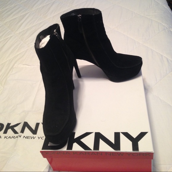 DKNY "Park" black suede platform booties size 9.5