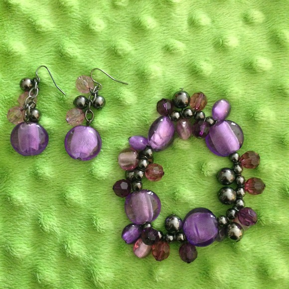 Matching Bracelet & dangle earrings