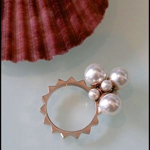 Fashion Pearl Ring