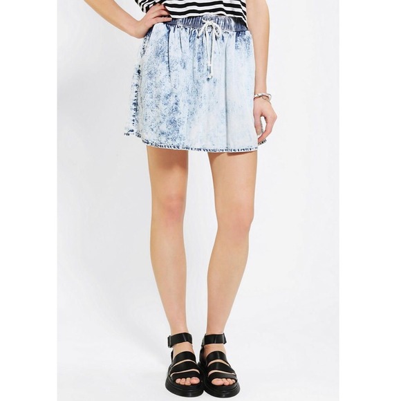 UO Acid Wash Mini Skirt - Picture 1 of 3