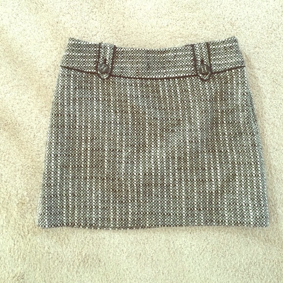 Limited zipper side tweed skirt!