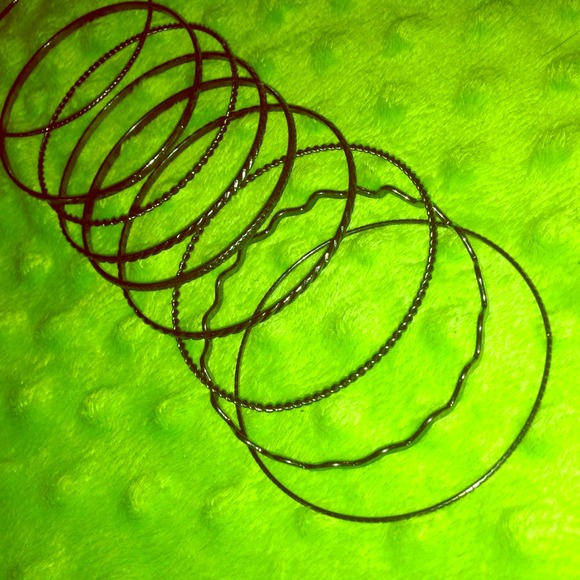 Set of 9 bangles