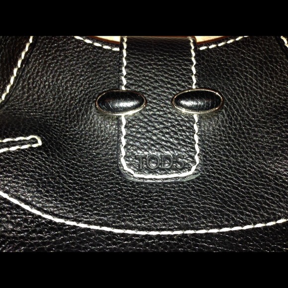 Authentic Tod's $975 handbag - Picture 2 of 4