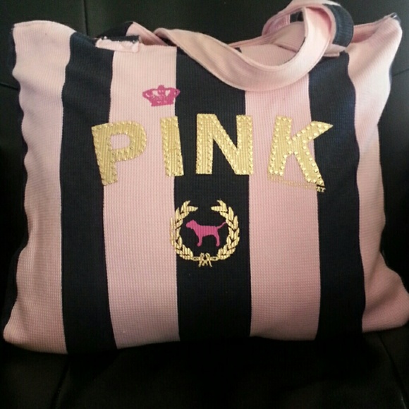 Beautifull rare victoria secret tote, beach blanke