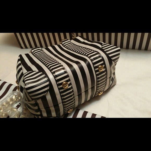 Henri Bendel Centennial Stripes New - Picture 3 of 4