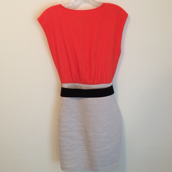 Express white & orange fitted dress w/ belt! - Picture 2 of 4