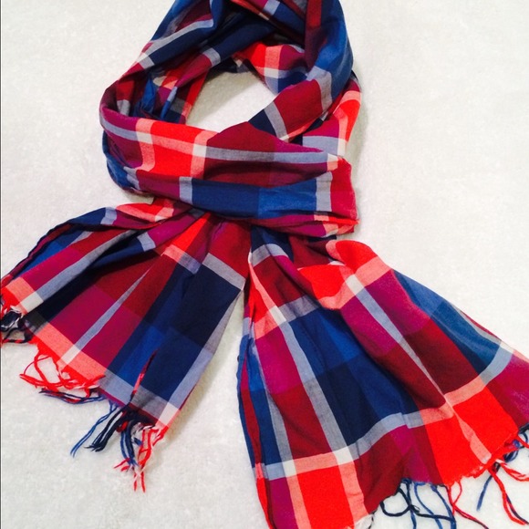 Scarf original tommy hilfiger like new