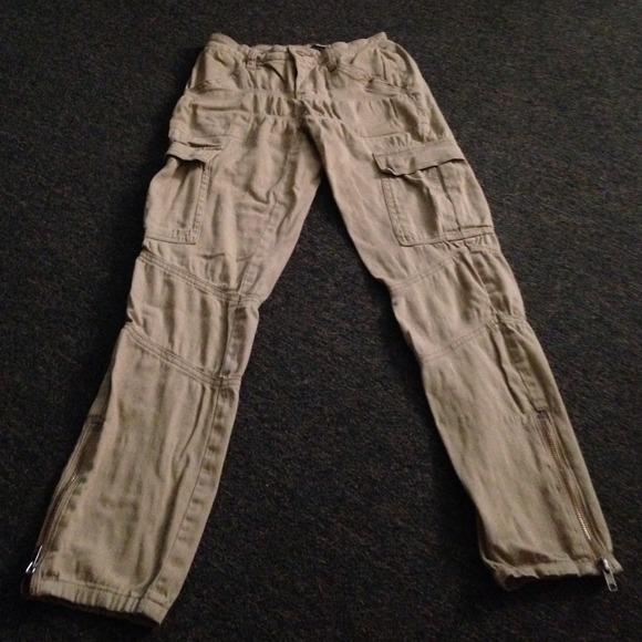 Cargo/khaki pants with zippers by ankles