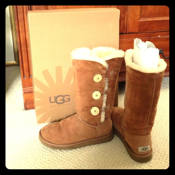 UGG Bailey 3 Button Boots