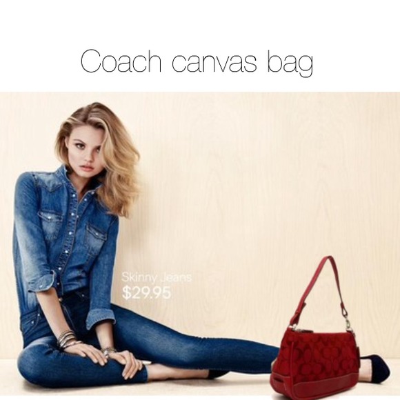 Coach 🐴 Authentic Red Signature Canvas