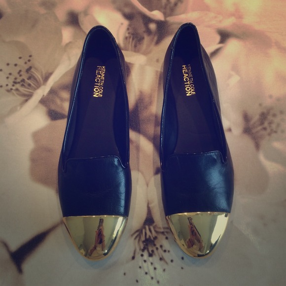 Kenneth Cole "Low Shot" Gold Cap-Toe Smoking Flat