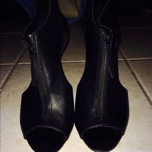 Vince Camuto Black Heels