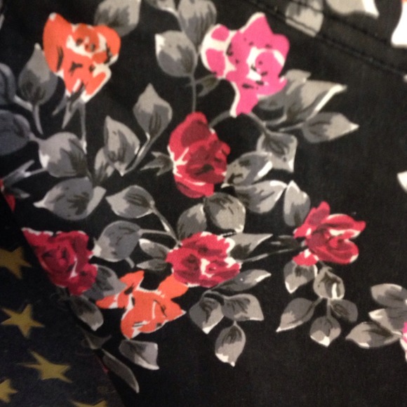 Floral Skinny Jeans - Picture 3 of 4