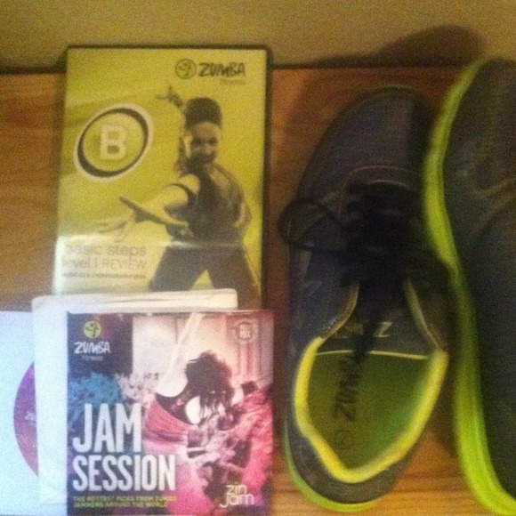 Zumba Shoes + DVD / CD Bundle