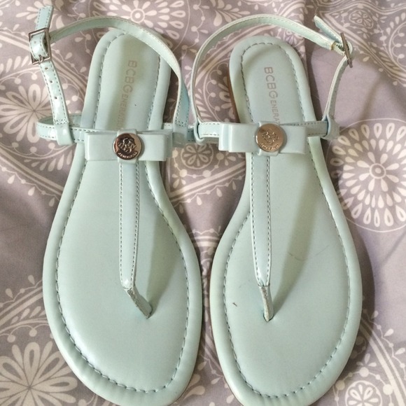 BCBGeneration size 6 mint blue strappy sandals