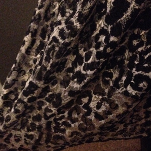 Black & Grey Leopard Symmetrical Skirt (NWOT) - Picture 4 of 4
