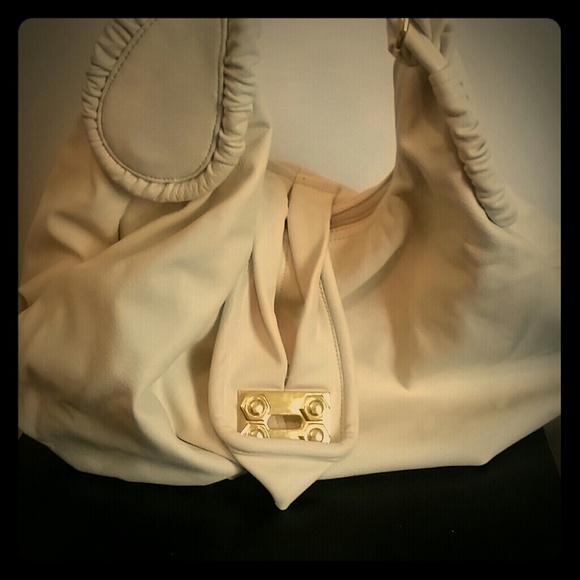 Nila Anthony hand bag