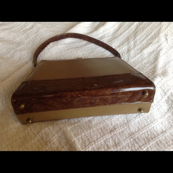 Vintage camel and tortoise shell Air Step purse. - Picture 3 of 3
