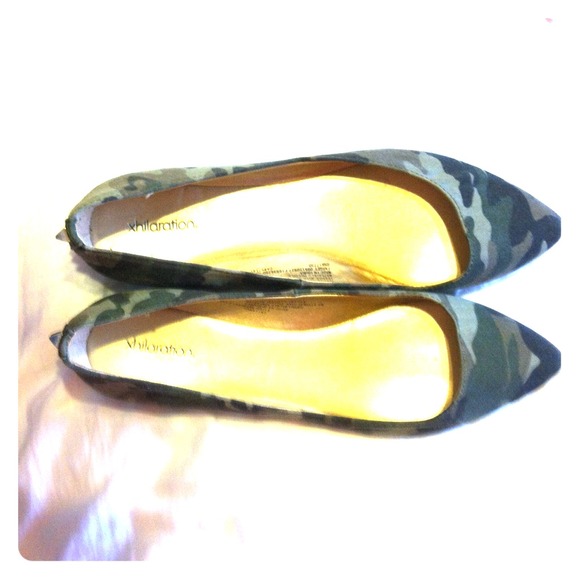 Camouflage flats