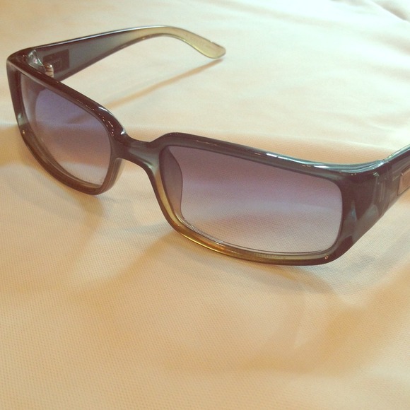 Authentic Gucci Ombré sunglasses