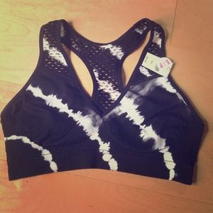 Pink by VS seamless tie-dye sports bra!