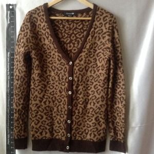 Leopard soft bomber Cardigans forever 21.