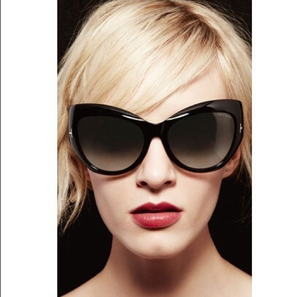 ♦️SOLD ♦️Tom Ford Cat Eye sunglasses