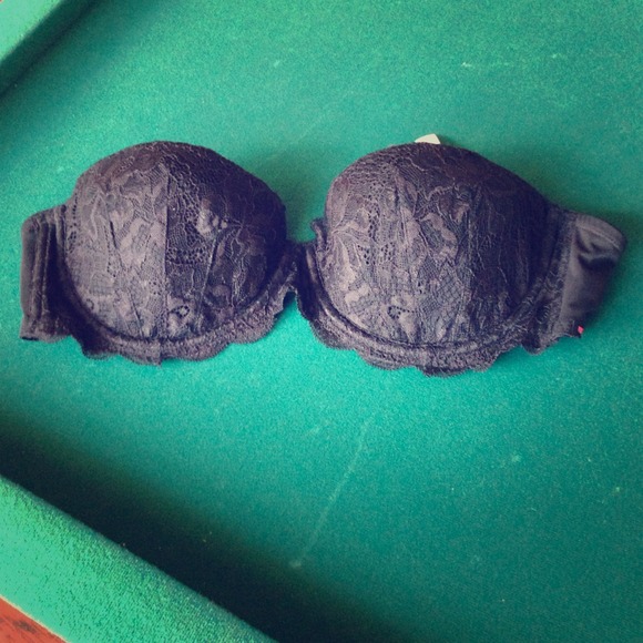 Victoria's Secret Other - NWT strapless black bra