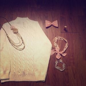 White mock neck cable knit baggy sweater