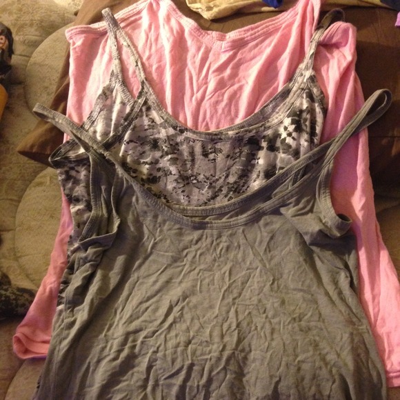 Bundle of 3 Tank Tops!