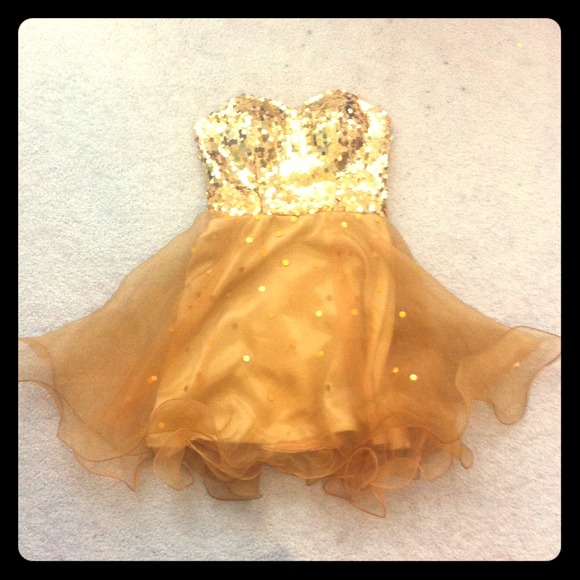 GOLD and short homecoming dress!