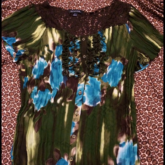 Ruffled button up blouse!