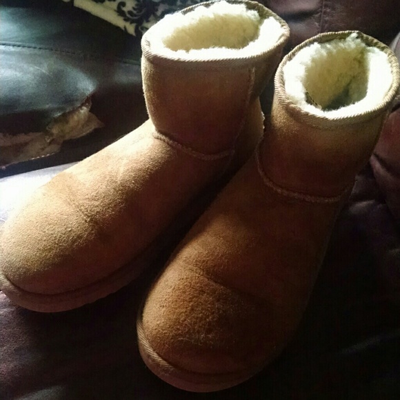 Size 8 authentic Chestnut Classic Mini Ugg Boots