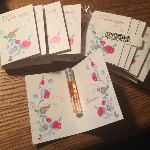 Lot of 10 Cynthia Rowley Flower perfume samples