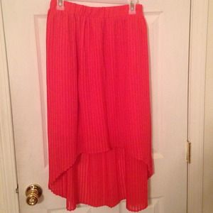 Pleated High Low Skirt