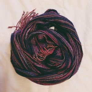 Striped scarf with tassels