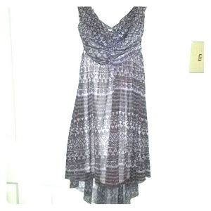 Strapless gray patterned dress