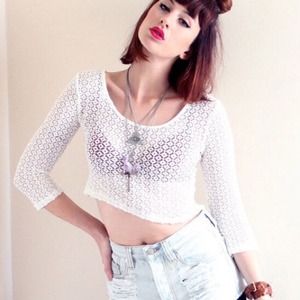 🆕 Valerie White Sheer Lace Crochet Crop Top