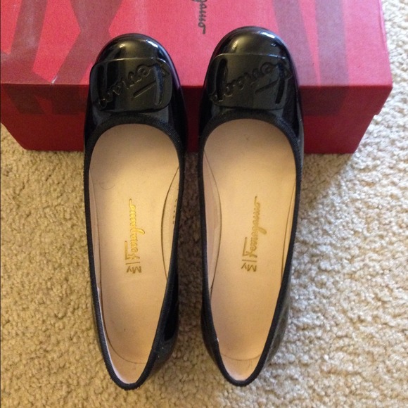 Salvatore ferragamo shoes,5.5size,good conditioner