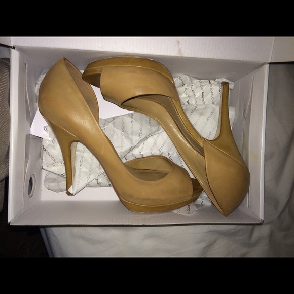 Carmel color peep toe aldo heel