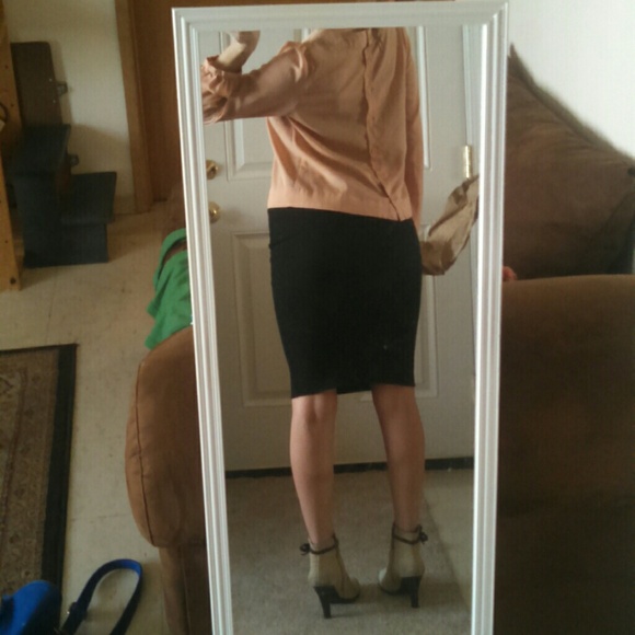 *Traded* F21 Peach Button Blouse - Picture 3 of 4