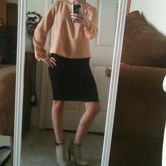 *Traded* F21 Peach Button Blouse - Picture 4 of 4