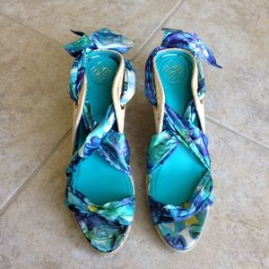 Lace up wedge espadrilles