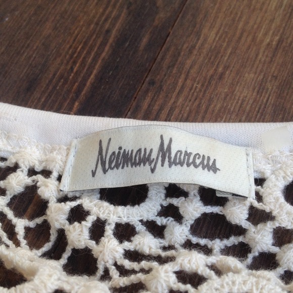 Neiman Marcus cardigan - Picture 3 of 4