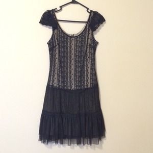 Black Lace & Tulle Cap Sleeve 'Vintage' Dress