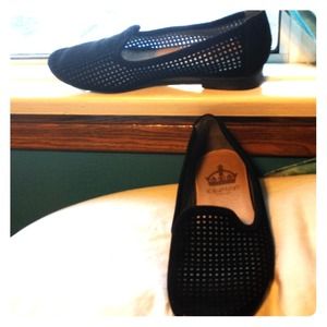 Crown vintage black flats