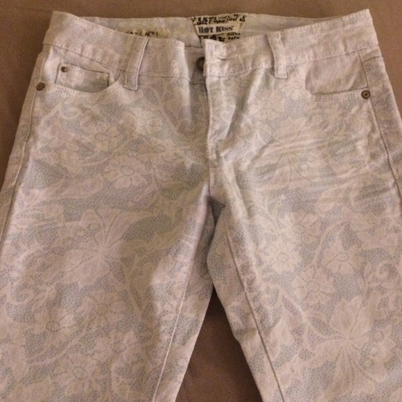 Lace look skinny jeans